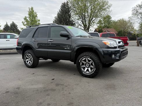 Used 2008 Toyota 4Runner SR5 image 6