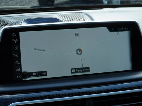 Used 2017 BMW 750i RWD image 36