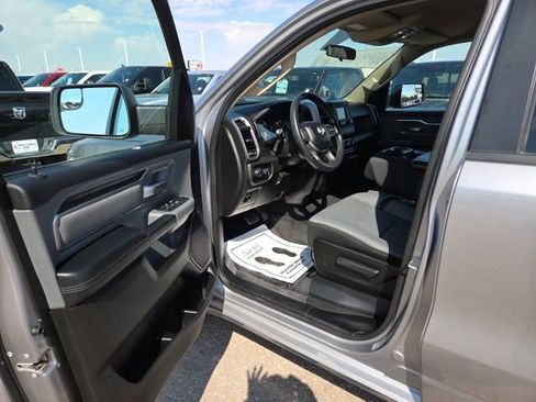 Used 2019 RAM 1500 Big Horn AWD/4WD image 16