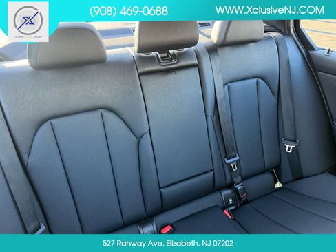Used 2021 BMW 330i xDrive Sedan w/ Convenience Package image 23