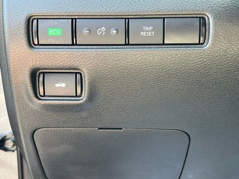 Used 2021 Nissan Sentra SV w/ Trunk Package FWD image 12