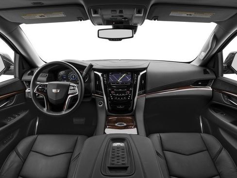 Used 2017 Cadillac Escalade Premium Luxury RWD image 32
