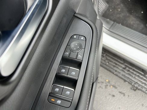 New 2026 Nissan Armada SV image 10