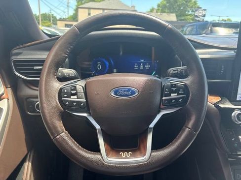 Used 2022 Ford Explorer King Ranch w/ Technology Package AWD/4WD image 9