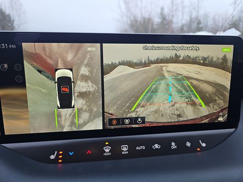 New 2026 Nissan Leaf Platinum+ image 25