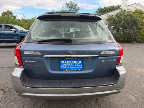 Used 2008 Subaru Outback 2.5i L.L. Bean AWD/4WD image 5