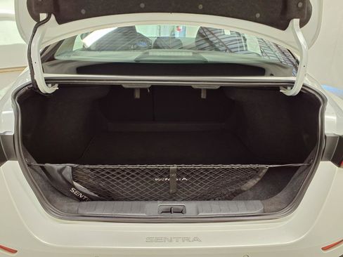Used 2025 Nissan Sentra SR w/ Midnight Edition FWD image 26