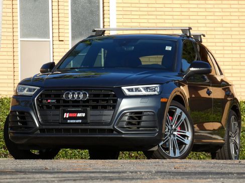 Used 2019 Audi SQ5 Premium Plus w/ Premium Plus Package image 2