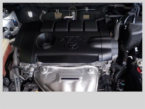 Used 2012 Toyota RAV4 4WD w/ Value Pkg image 14