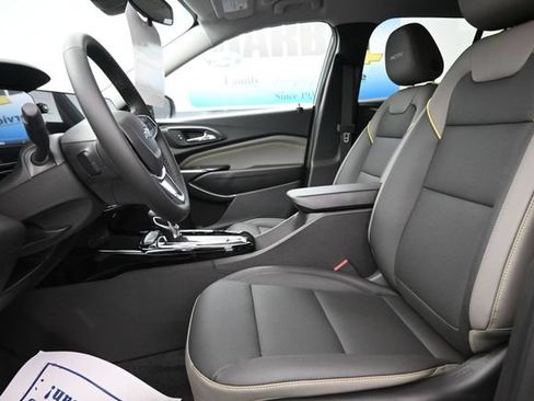 New 2026 Chevrolet Trax ACTIV w/ Driver Confidence Package FWD image 9