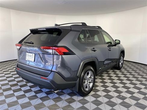 Used 2024 Toyota RAV4 XLE w/ Convenience Package image 7