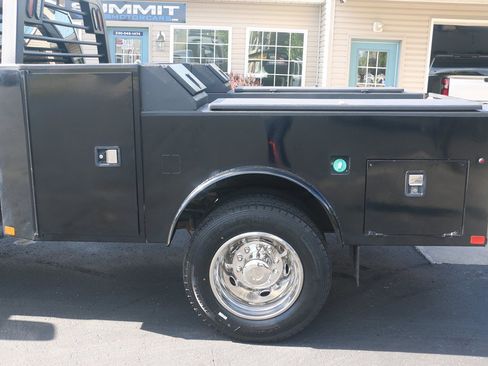 Used 2023 RAM 4500 SLT w/ Quick Order Package 2YG SLT AWD/4WD image 30