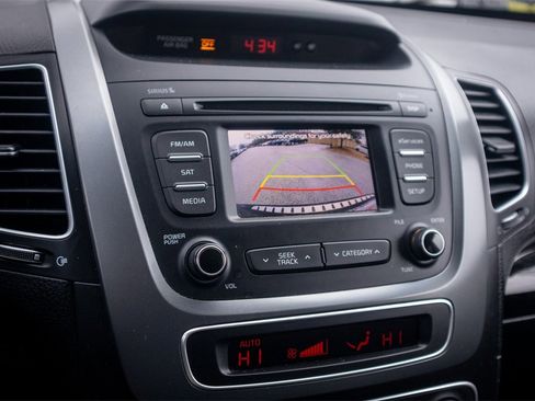 Used 2015 Kia Sorento EX image 18