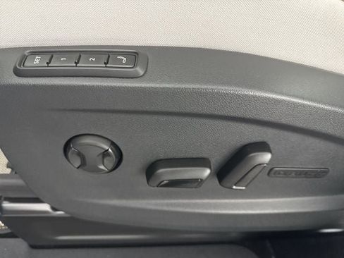 New 2025 Volkswagen ID. Buzz 1st Edition image 17