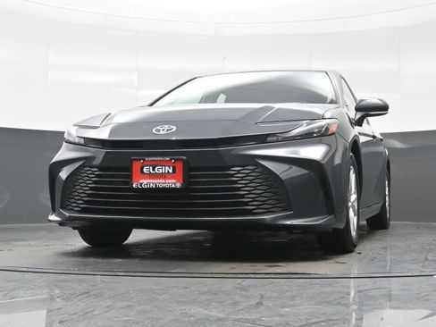 Used 2025 Toyota Camry LE image 26