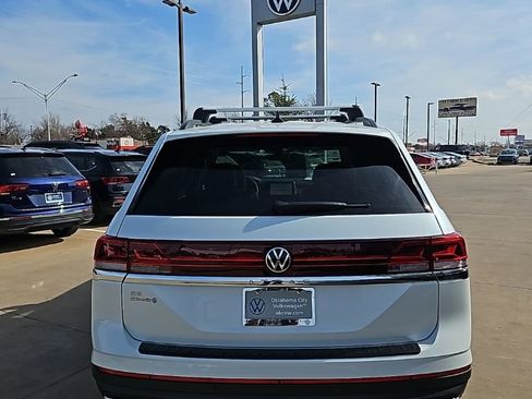 New 2026 Volkswagen Atlas SE FWD image 6