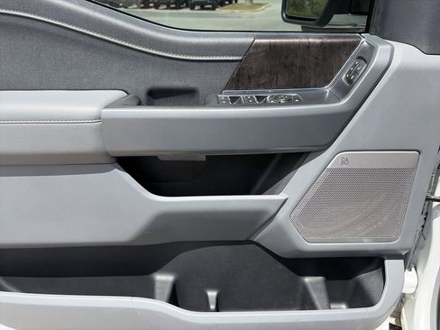 Used 2023 Ford F150 Lariat w/ Trailer Tow Package image 18