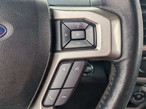 Used 2020 Ford F150 Lariat image 23