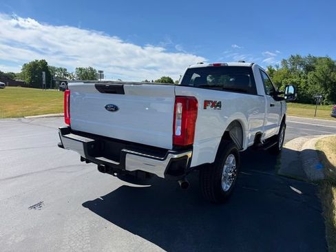 Used 2025 Ford F350 XLT w/ FX4 Off-Road Package AWD/4WD image 8