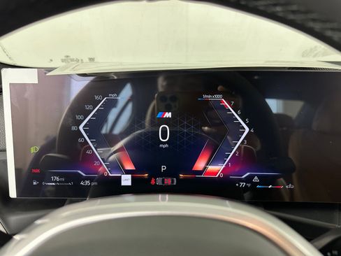 Used 2026 BMW 330i Sedan w/ M Sport Package image 17