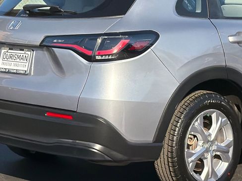 Used 2023 Honda HR-V LX image 5