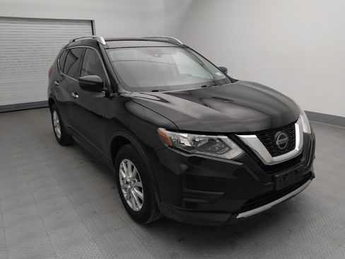 Used 2020 Nissan Rogue SV image 13