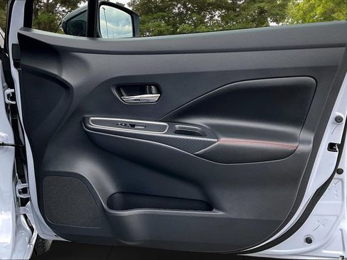 Used 2023 Nissan Versa SR w/ Trunk Package image 31