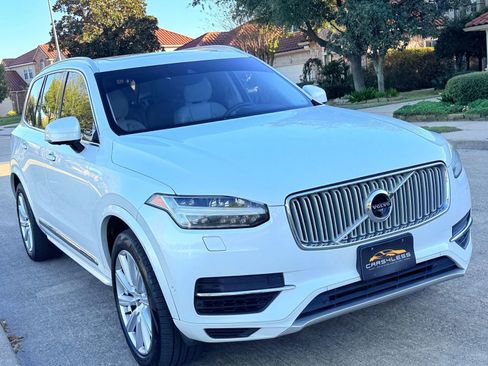 Used 2017 Volvo XC90 T8 Inscription w/ Vision Package image 11