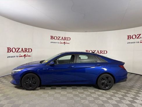 Used 2021 Hyundai Elantra SEL w/ Convenience Package FWD image 5