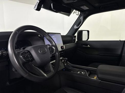 Used 2024 Lexus GX 550 AWD/4WD image 4