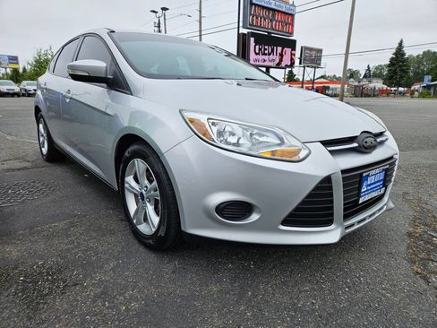 Used 2013 Ford Focus SE FWD image 6