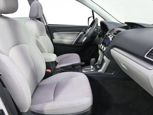 Used 2018 Subaru Forester 2.5i Premium AWD/4WD image 16