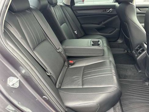 Used 2022 Honda Accord Touring image 10