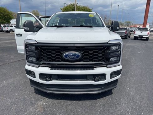 Used 2023 Ford F250 XL w/ STX Appearance Package AWD/4WD image 2