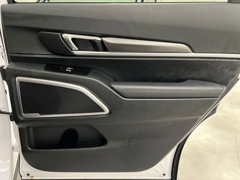 Used 2025 Kia Telluride S image 21