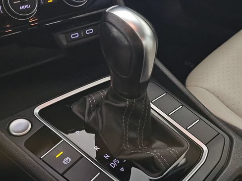 Used 2021 Volkswagen Jetta R-Line FWD image 34