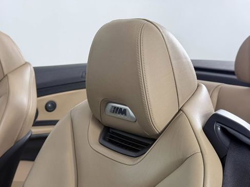 Used 2016 BMW M4 Convertible image 38