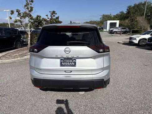 Certified 2025 Nissan Rogue S image 5