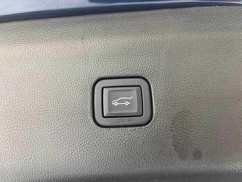 Used 2023 Buick Enclave Essence AWD/4WD image 50