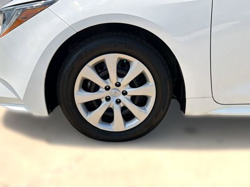 Used 2023 Toyota Corolla LE FWD image 11