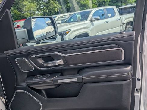 Used 2023 RAM 1500 Laramie AWD/4WD image 19