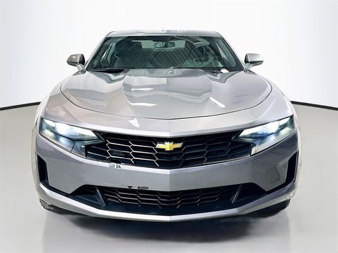 Used 2020 Chevrolet Camaro LT image 4