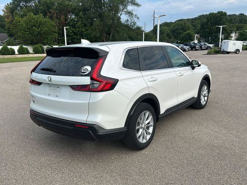 Used 2024 Honda CR-V EX image 3