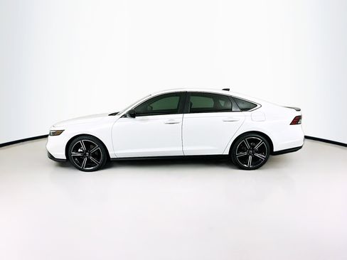 Used 2024 Honda Accord Sport image 4