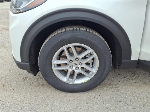 New 2026 Ford Explorer Active RWD image 23
