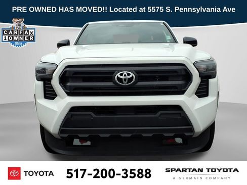Used 2025 Toyota Tacoma SR image 3