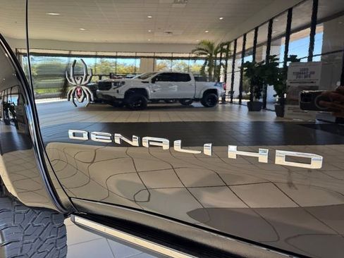 New 2025 GMC Sierra 2500 Denali w/ Denali Reserve Package image 23