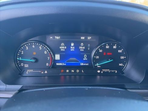 Used 2023 Ford Explorer Limited w/ Limited Technology Package image 19