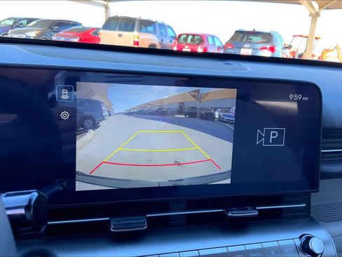 Certified 2025 Hyundai Kona SEL image 29