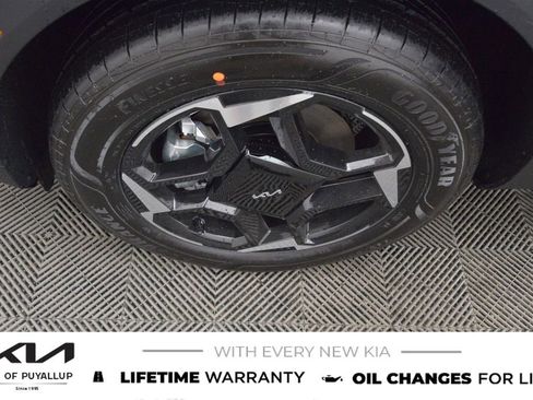 New 2026 Kia Sportage EX image 21